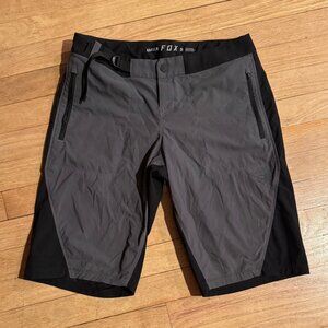 Fox Ranger Women’s MTB Shorts Small • Gray Black • Mountain Bike Trail Riding